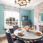 The Boat House Luxury *