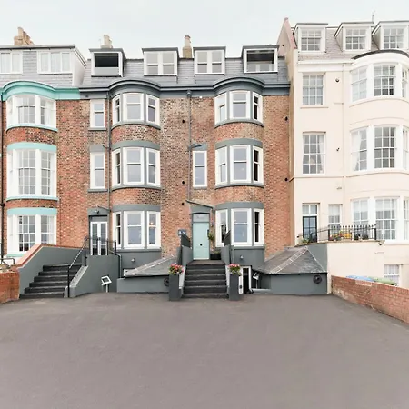 The Boat House Luxury Apartment Scarborough