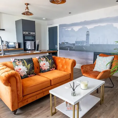 The Boat House Luxury Apartment *