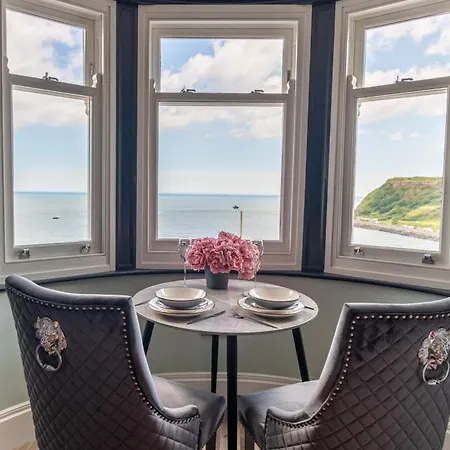 The Boat House Luxury Apartment Scarborough