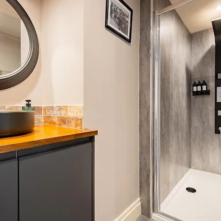 The Boat House Luxury *