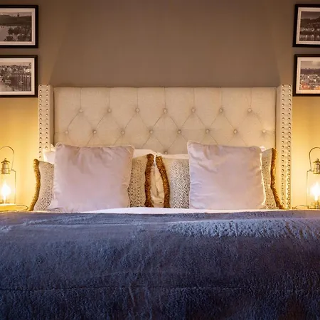 The Boat House Luxury * Scarborough