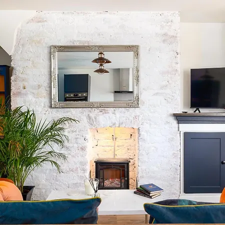 The Boat House Luxury Apartment Scarborough