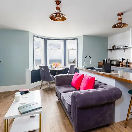 The Boat House Luxury * Scarborough