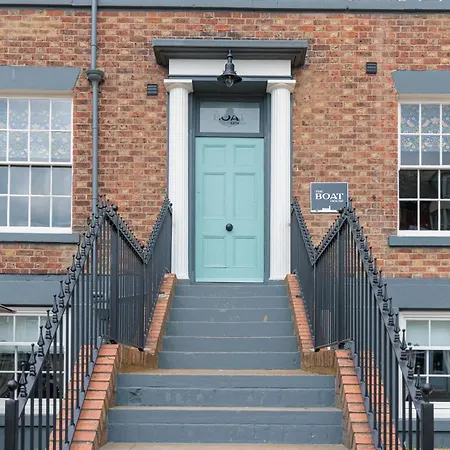 The Boat House Luxury * Scarborough