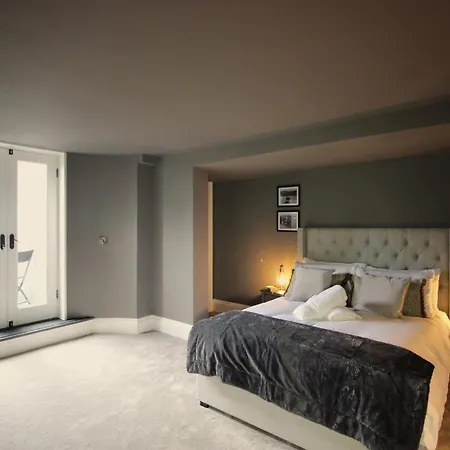 The Boat House Luxury Scarborough