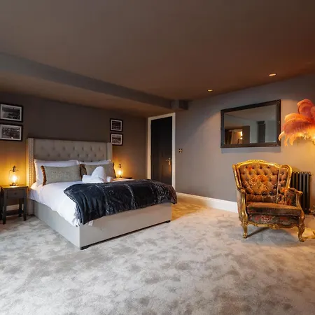 The Boat House Luxury Apartment *