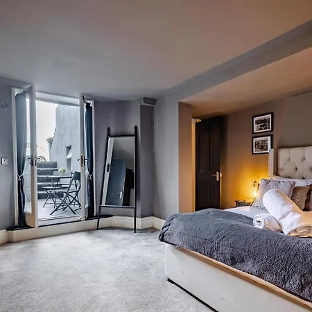 The Boat House Luxury Scarborough