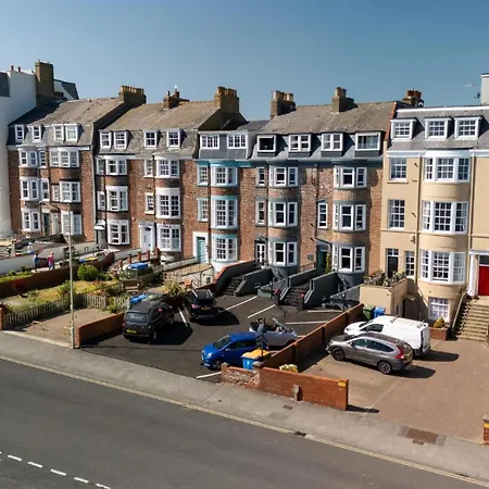 The Boat House Luxury * スカーバラ