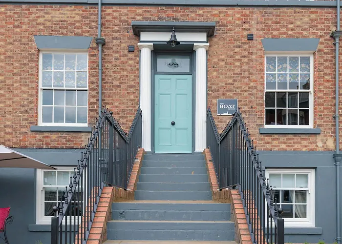 The Boat House Luxury * Scarborough