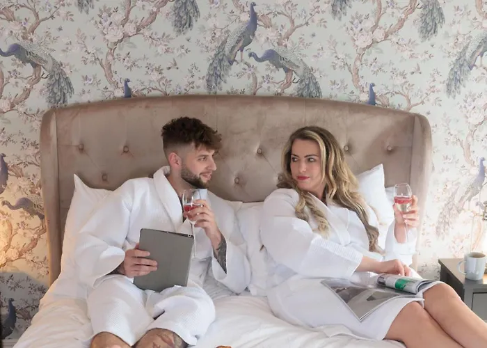 The Boat House Luxury *