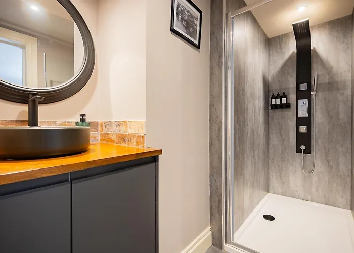 The Boat House Luxury *