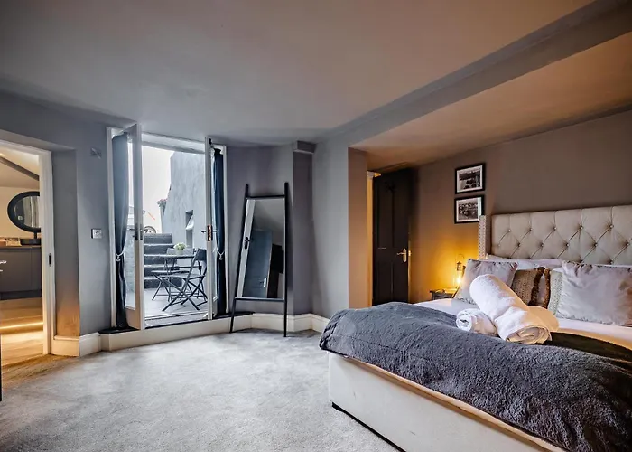 The Boat House Luxury Scarborough