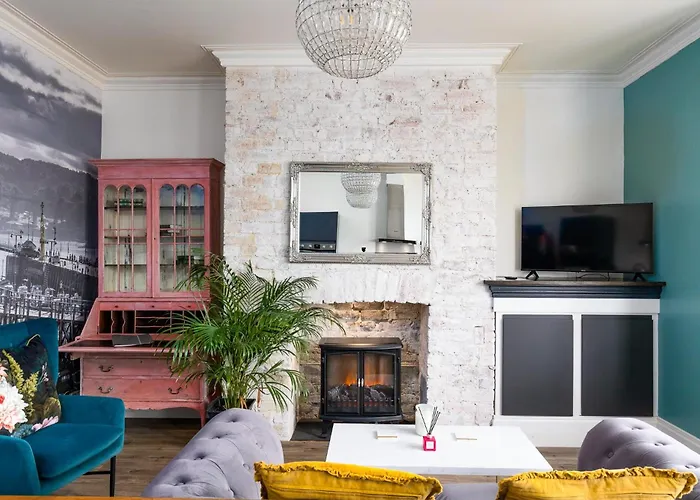 The Boat House Luxury *