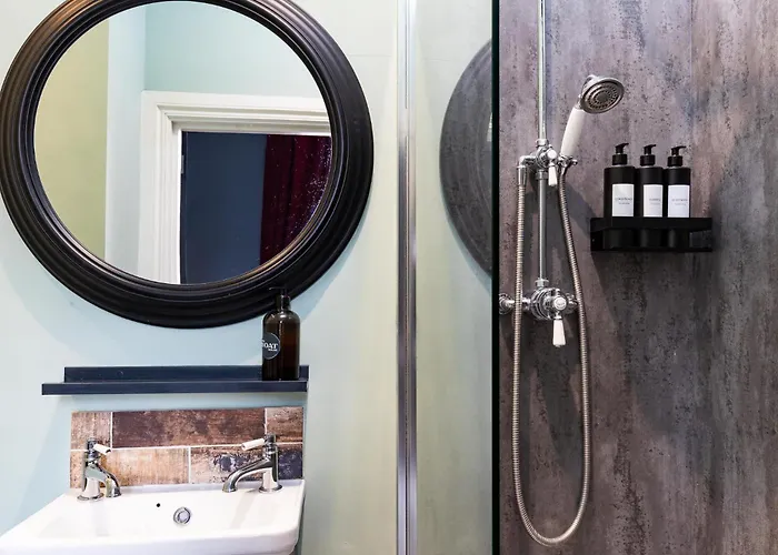 The Boat House Luxury *