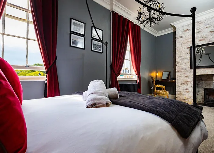 The Boat House Luxury * Scarborough