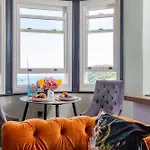 The Boat House Luxury *